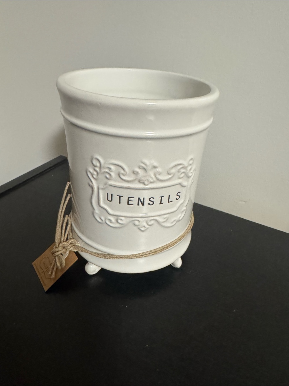 MUD PIE WHITE CERAMIC “UTENSILS” KITCHEN HOLDER